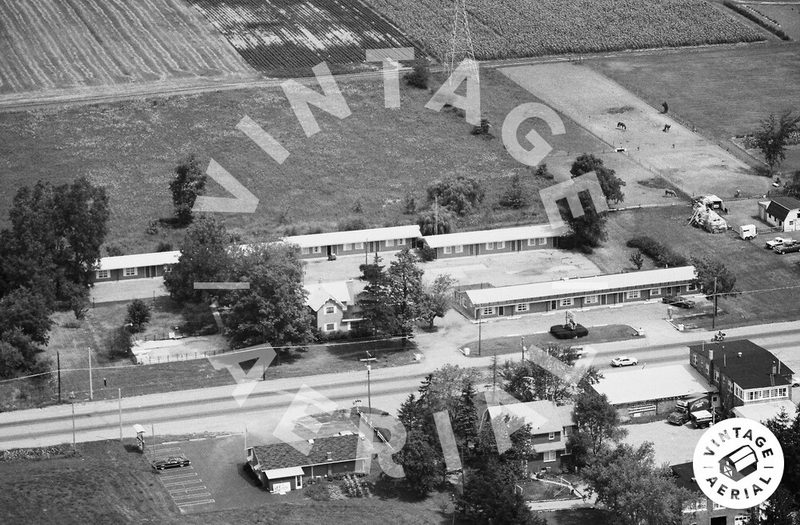 Shiawassee House Motel (Central Motel) - 1984 Aerial